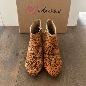 Matisse leopard wedge booties, size 6.5